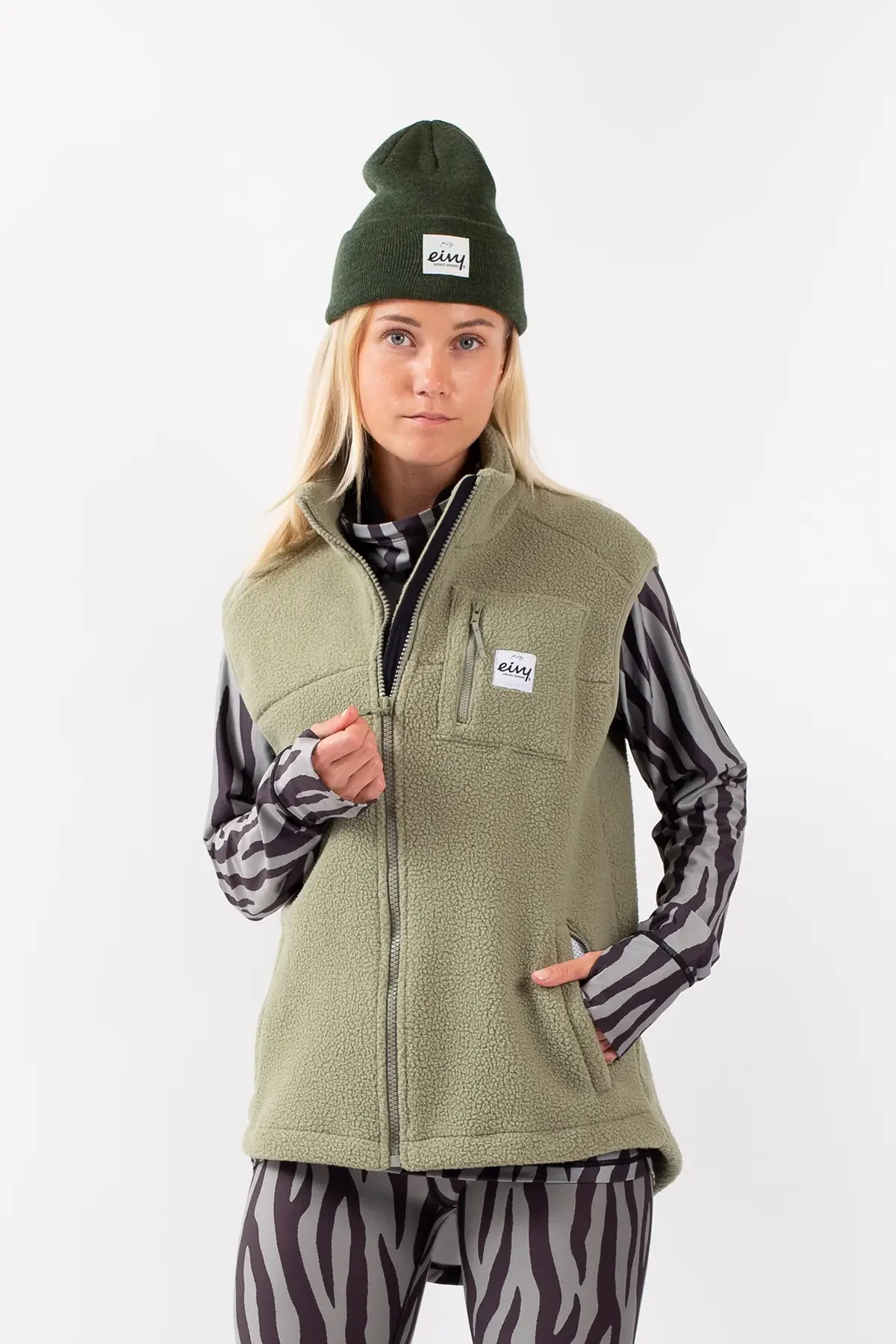 LUMBERJACKIE SHERPA VEST - Image 12