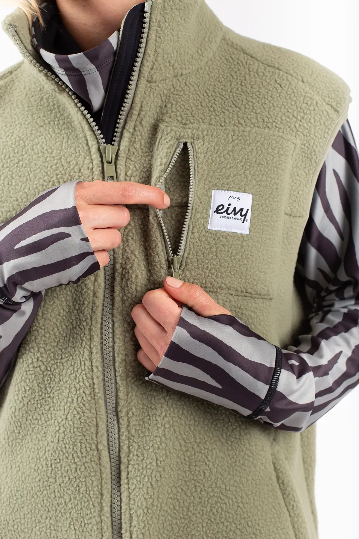 LUMBERJACKIE SHERPA VEST - Image 16