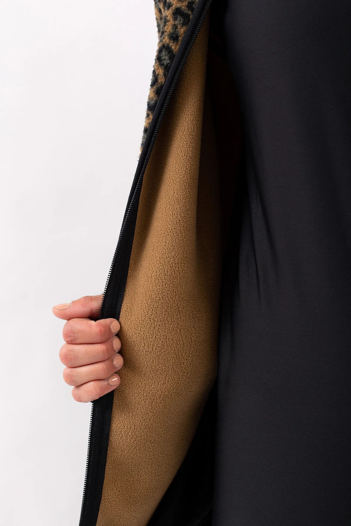 REDWOOD SHERPA JACKET - Image 10